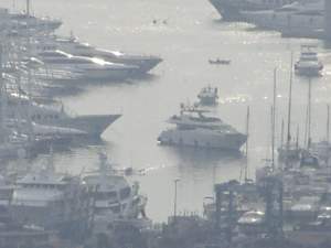 Xtrallusion photo gallery of Italy. Photos, pictures, images and photographs of the Italian Rivieras, the Italian Lakes, the Italian Alps, the Cinque Terre, the Amalfi coast and some of the most beautiful corners of Italy. Plus photos of Italian cities such as Pisa, Milan, Genoa and Rome.